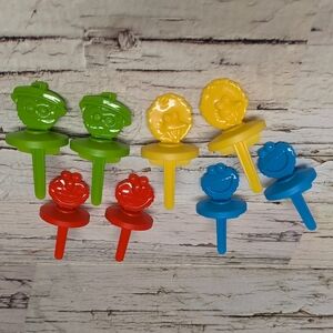 Lot Of 8 Vintage Sesame Street Popsicle Sticks Toppers Green Red Yellow Blue